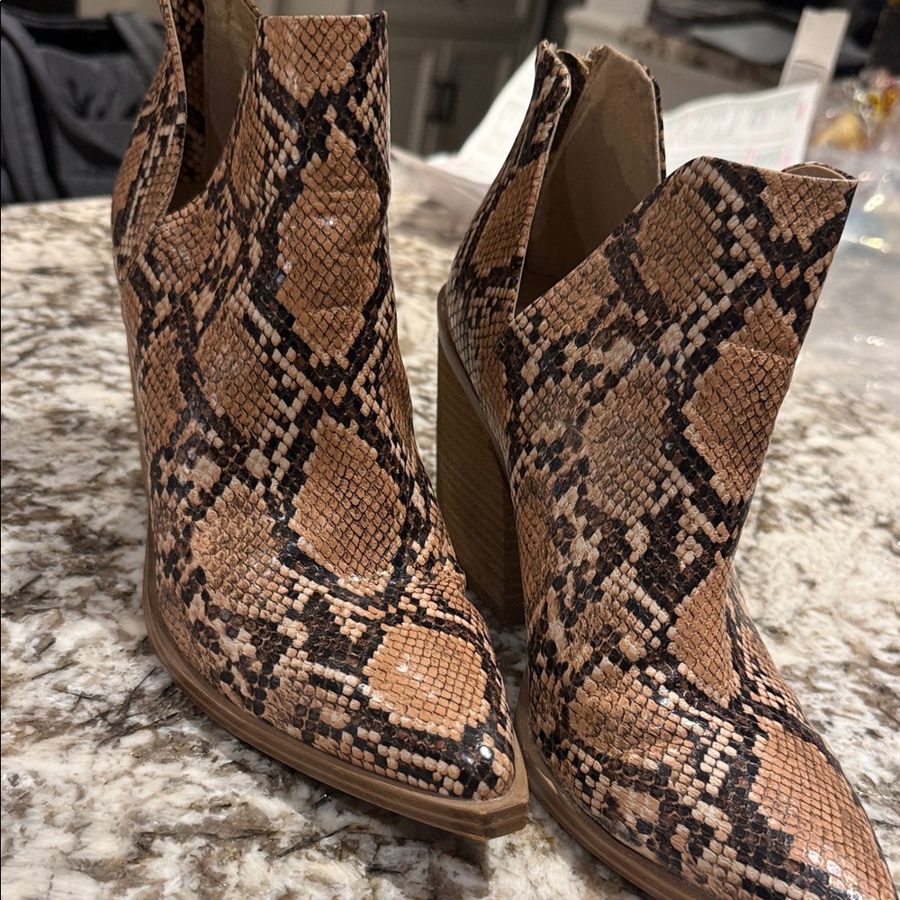 Steve Madden Brown Snakeskin Ankle Booties